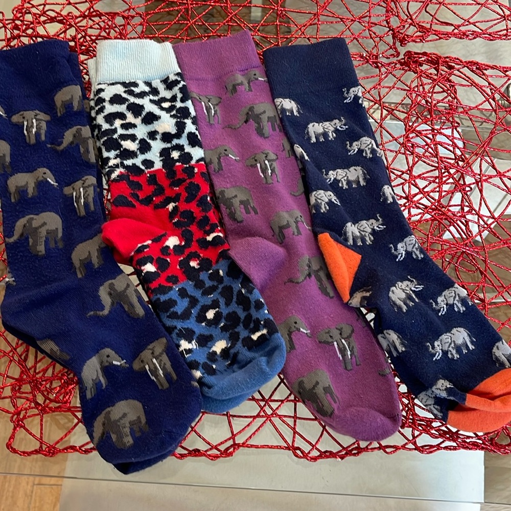 Men’s African elephant, print socks, good condition only worn a couple times